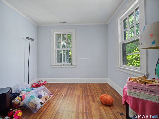 111 Elmwood Place, Bridgeport, CT 06605