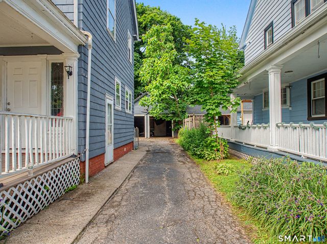 111 Elmwood Place, Bridgeport, CT 06605