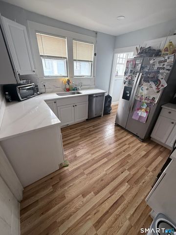 111 Elmwood Place, Bridgeport, CT 06605