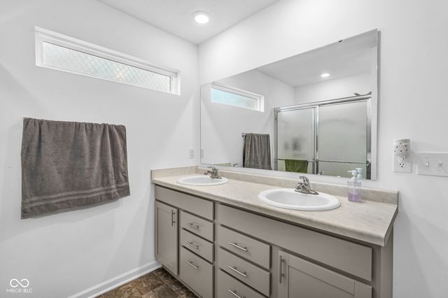 213 Drewood Drive, Trafalgar, IN 46181