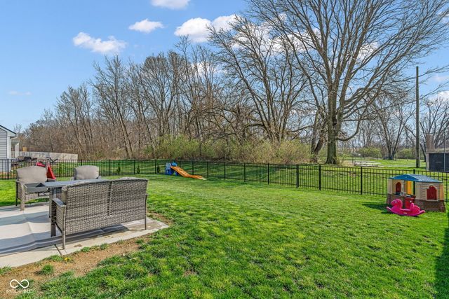 213 Drewood Drive, Trafalgar, IN 46181