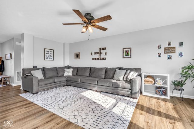 213 Drewood Drive, Trafalgar, IN 46181