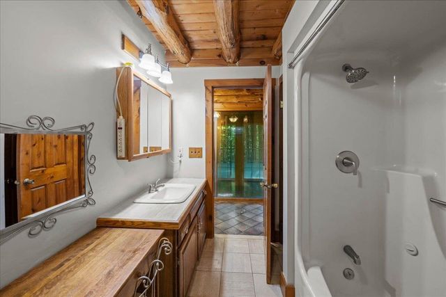 34 Edwards Mill Road, Chester, NH 03036