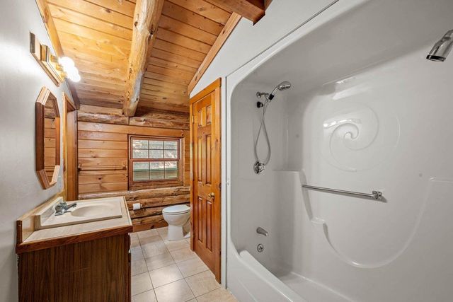 34 Edwards Mill Road, Chester, NH 03036