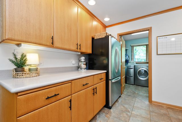 10050 W 145th Street, Orland Park, IL 60462