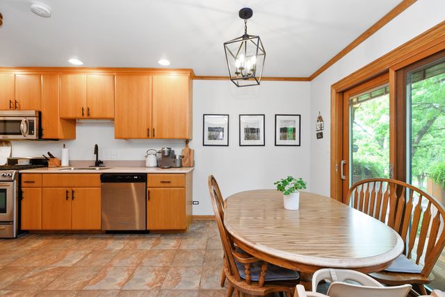 10050 W 145th Street, Orland Park, IL 60462