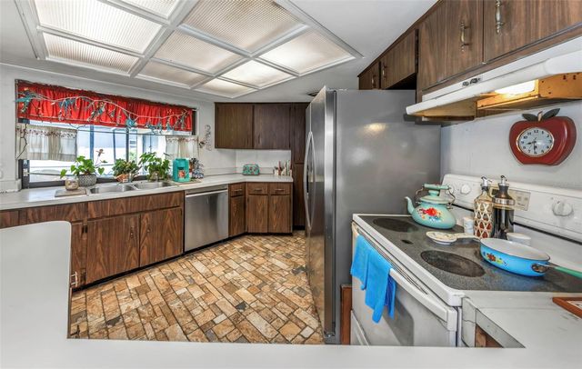 107 COUNTRY VILLAS DRIVE, Safety Harbor, FL 34695