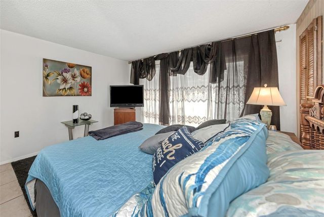 107 COUNTRY VILLAS DRIVE, Safety Harbor, FL 34695