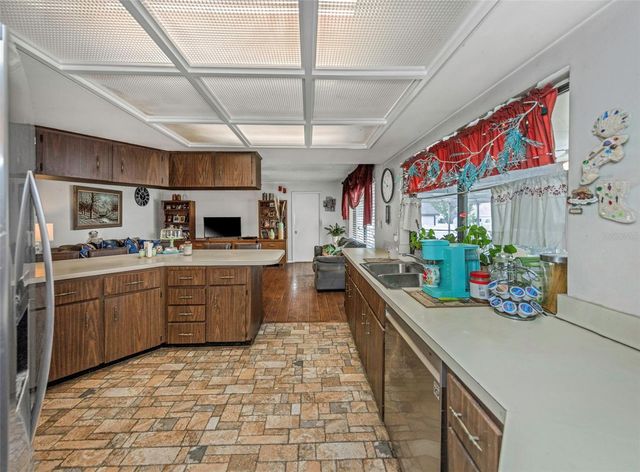 107 COUNTRY VILLAS DRIVE, Safety Harbor, FL 34695