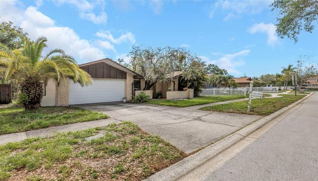 107 COUNTRY VILLAS DRIVE, Safety Harbor, FL 34695