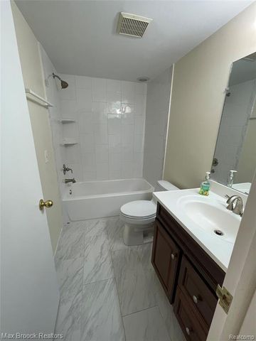 35300 Woodward Avenue 404, Birmingham, MI 48009