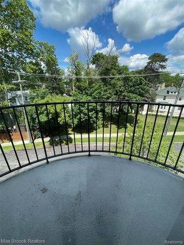 35300 Woodward Avenue 404, Birmingham, MI 48009