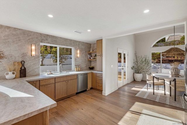 7033 El Fuerte St, Carlsbad, CA 92009
