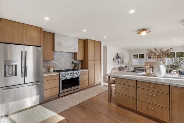 7033 El Fuerte St, Carlsbad, CA 92009