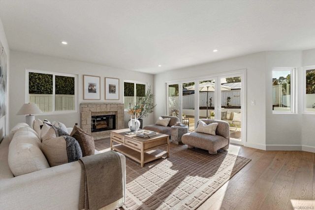 7033 El Fuerte St, Carlsbad, CA 92009