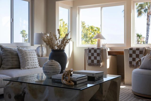 7033 El Fuerte St, Carlsbad, CA 92009