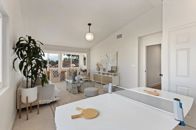 7033 El Fuerte St, Carlsbad, CA 92009