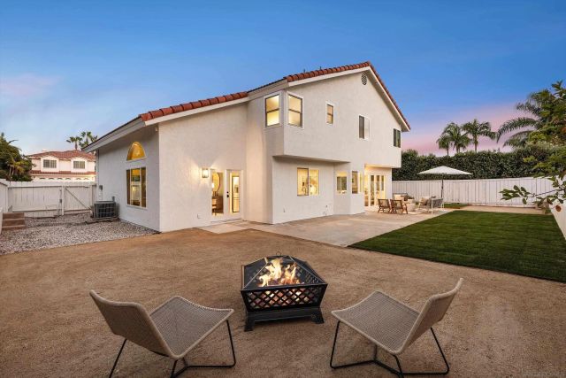 7033 El Fuerte St, Carlsbad, CA 92009