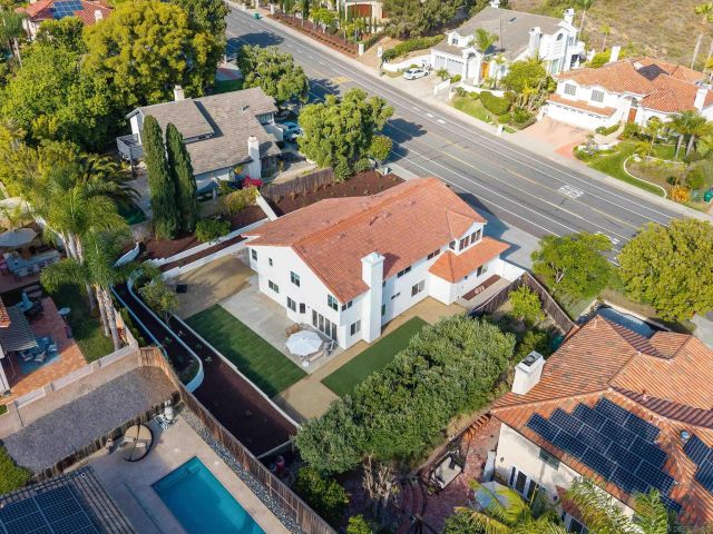 7033 El Fuerte St, Carlsbad, CA 92009