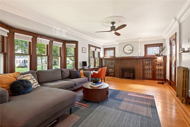 29 Elmcroft Road, Rochester, NY 14609