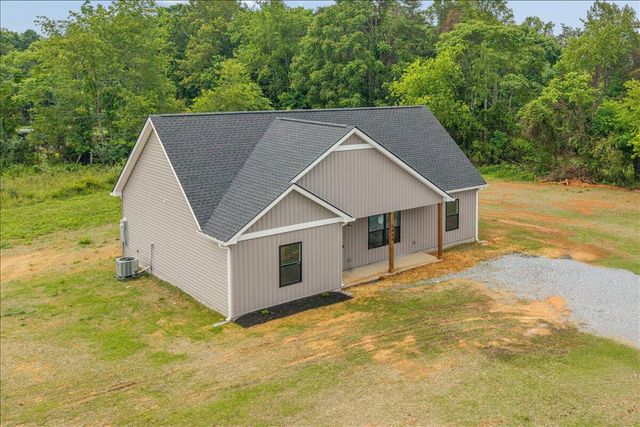 1488 Hickory Cove LN, Moneta, VA 24121