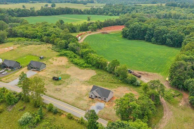 1488 Hickory Cove LN, Moneta, VA 24121