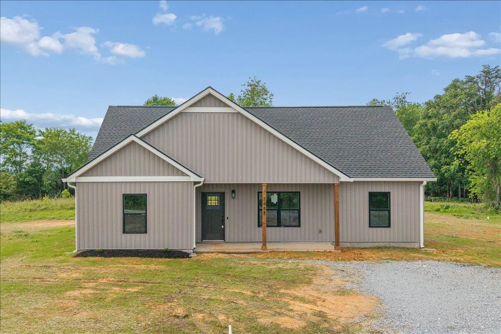 1488 Hickory Cove LN, Moneta, VA 24121