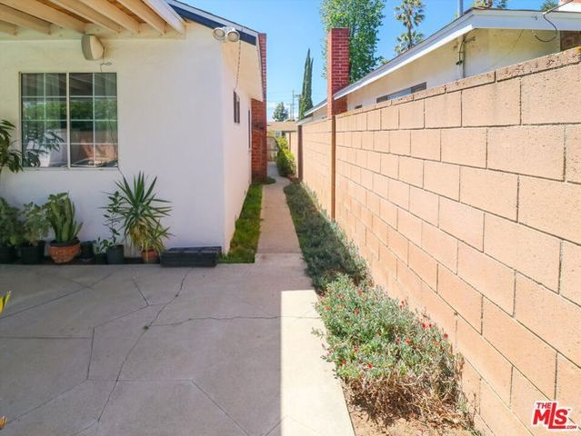 13127 Hartland Street, North Hollywood (los Angeles), CA 91605