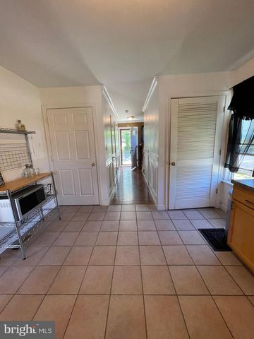 68 W BARBER AVE, Woodbury, NJ 08096