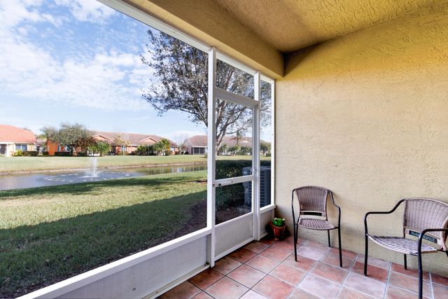 6380 Oxford Circle 103, Vero Beach, FL 32966