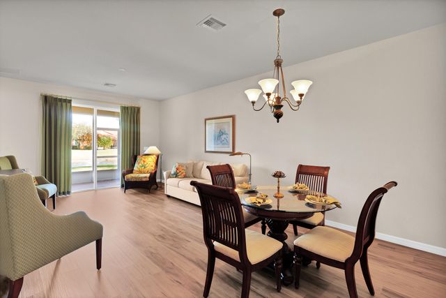 6380 Oxford Circle 103, Vero Beach, FL 32966