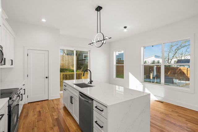 4335 Goins Rd, Nashville, TN 37211