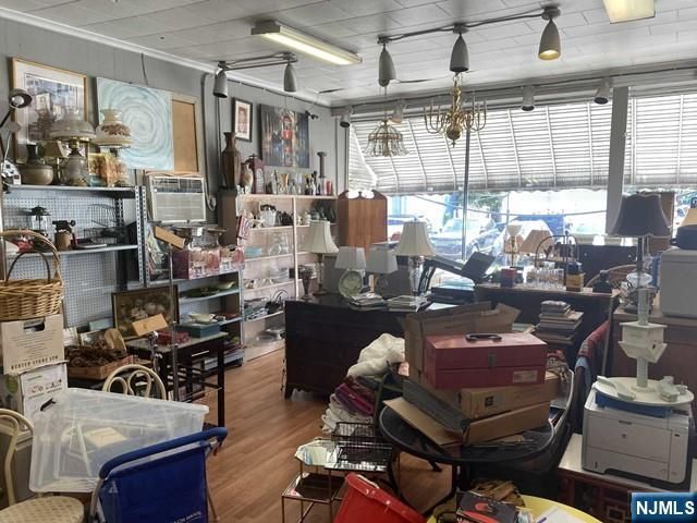 124 Goffle Road 124, Hawthorne, NJ 07506