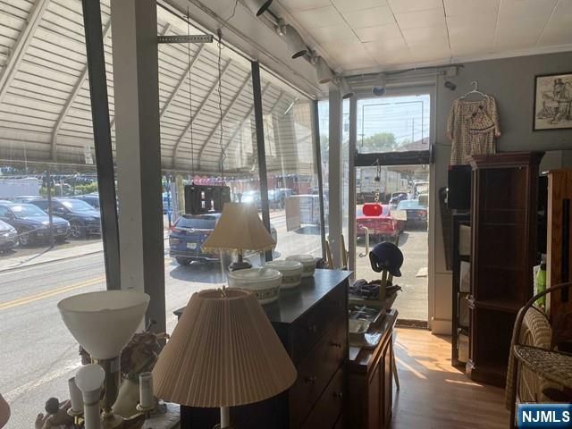 124 Goffle Road 124, Hawthorne, NJ 07506