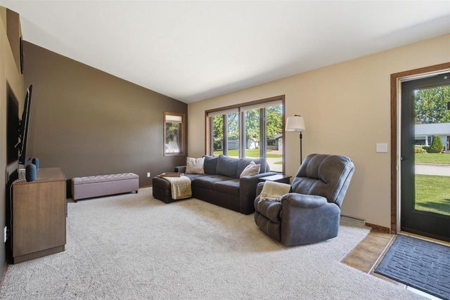 2025 W HARVEST DRIVE, Appleton, WI 54914