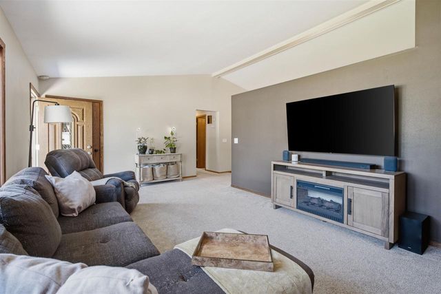 2025 W HARVEST DRIVE, Appleton, WI 54914