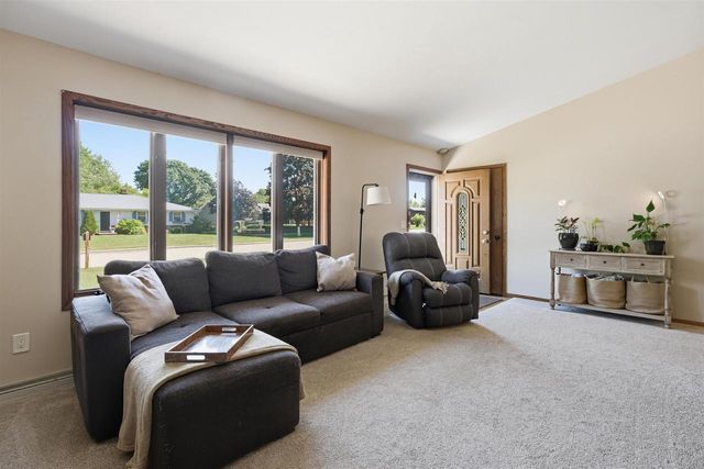 2025 W HARVEST DRIVE, Appleton, WI 54914