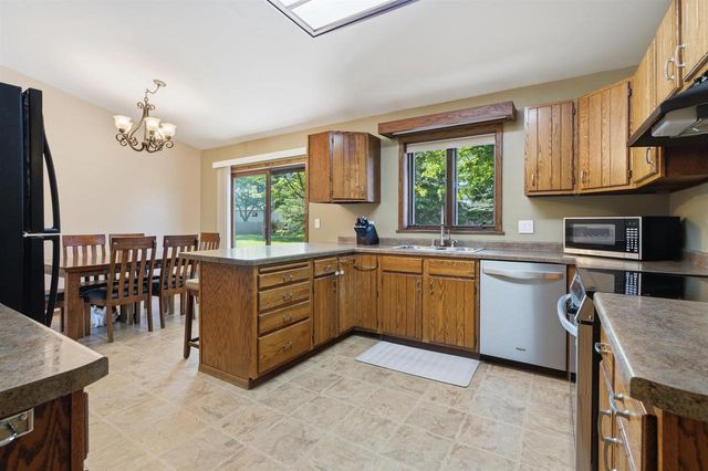 2025 W HARVEST DRIVE, Appleton, WI 54914