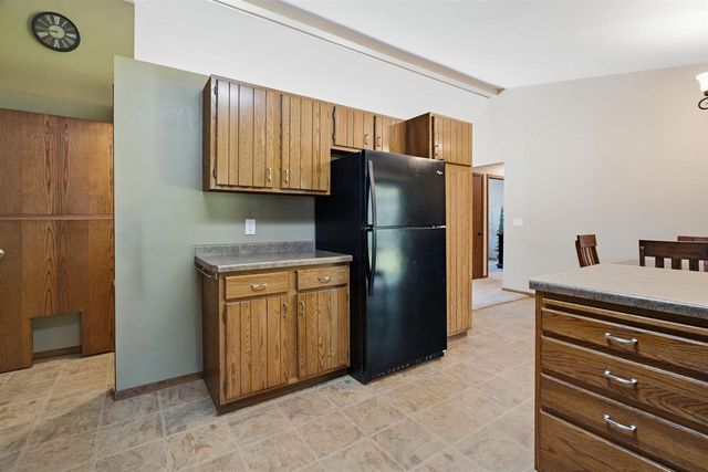 2025 W HARVEST DRIVE, Appleton, WI 54914