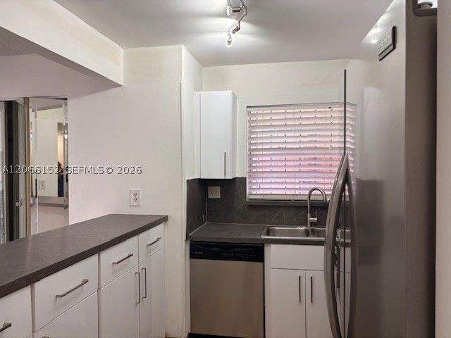 8893 Fontainebleau Blvd 304, Miami, FL 33172