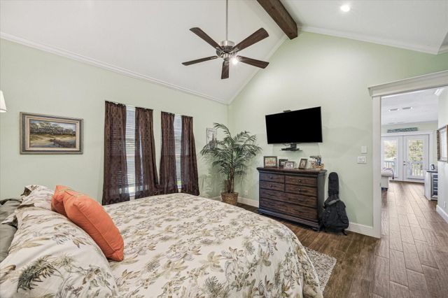 827 Hawthorne Road, Clear Lake Shores, TX 77565