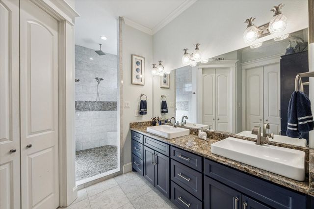 827 Hawthorne Road, Clear Lake Shores, TX 77565