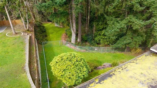 15709 76th Place NE, Kenmore, WA 98028