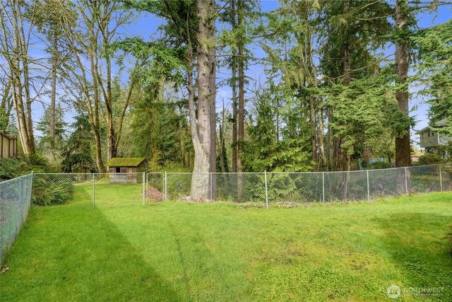 15709 76th Place NE, Kenmore, WA 98028