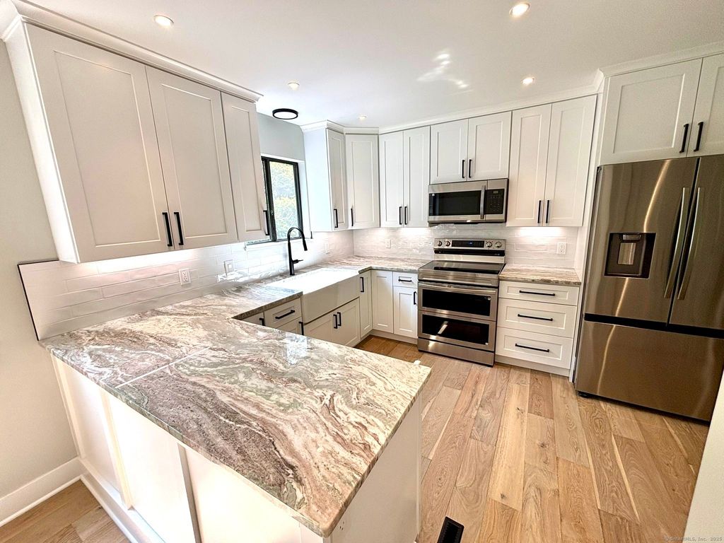 143 Heritage Village E, Southbury, CT 06488