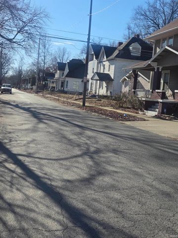 1012 S Linwood Avenue, Evansville, IN 47713