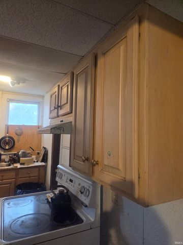 1012 S Linwood Avenue, Evansville, IN 47713