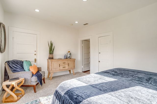 116 E Akard Street, Weatherford, TX 76086