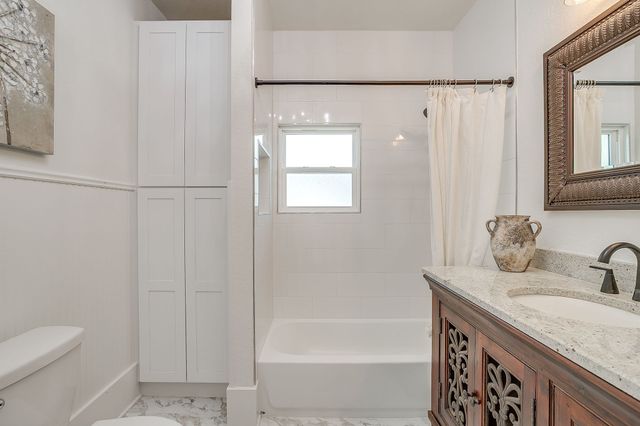 116 E Akard Street, Weatherford, TX 76086