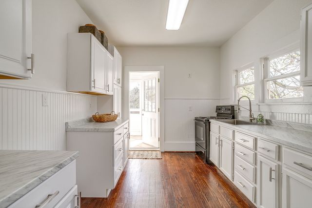 116 E Akard Street, Weatherford, TX 76086